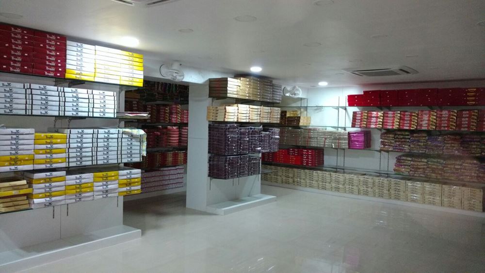 Bhatia Cloth Store Showroom by Z-Axis Architects & Interior Consultants